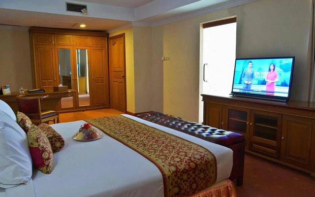 Abadi Hotel & Convention Centre