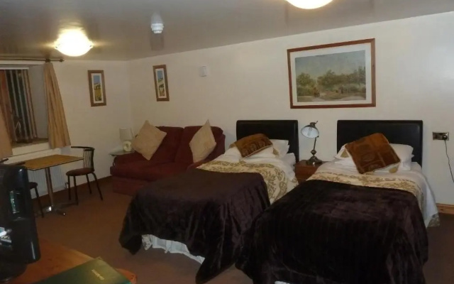 Oakenholt Farm Bed and Breakfast