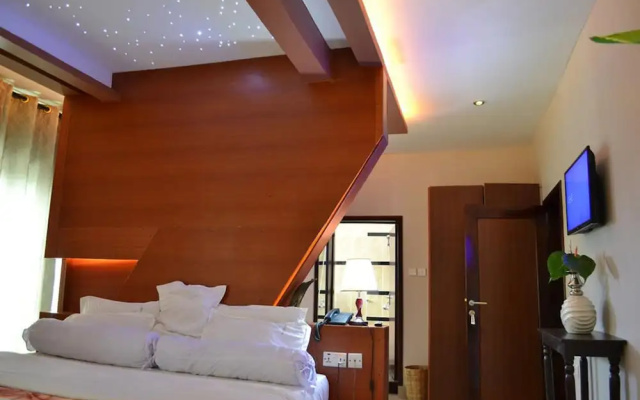 The Walkgard Transit Hotel