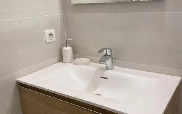 Studio Antibes Piscine Wifi