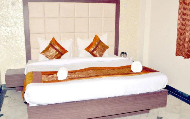 Optimum Sheela Inn @ Taj