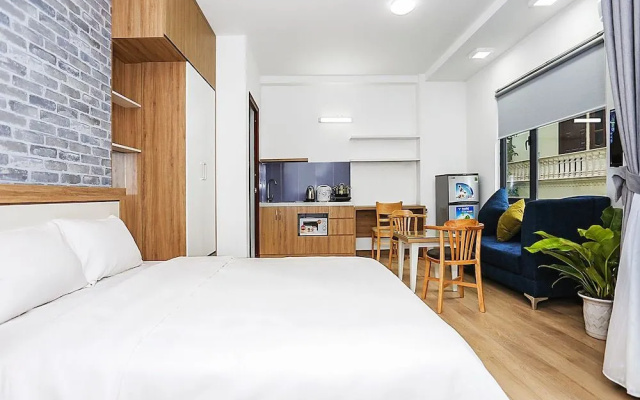 Amazing NYT Home Balcony Cozy Studio