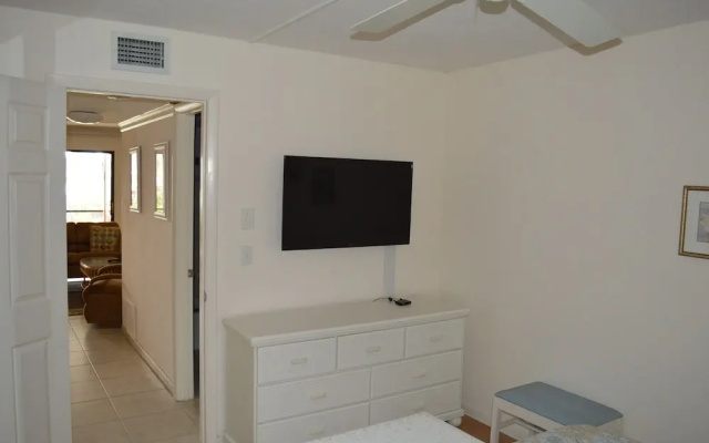 Midnight Cove Ii 211f - Bayfront Views! 2 Bedroom Condo