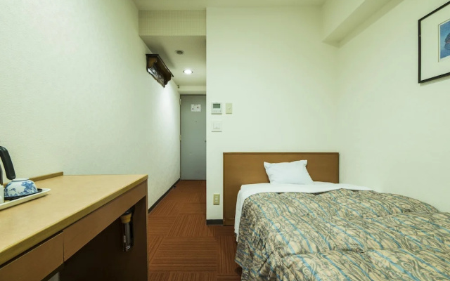 Isahaya Station Hotel