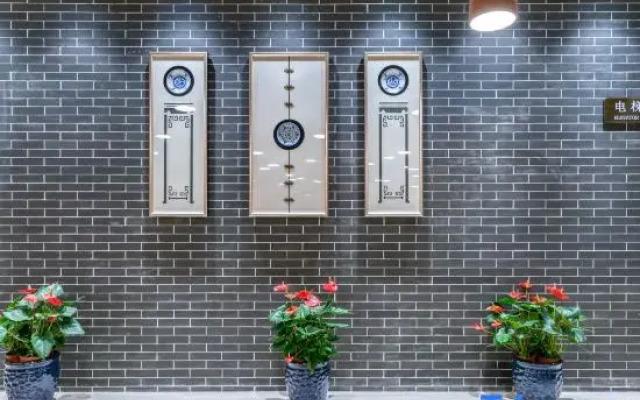 Yunhe Jingdian Hotel (Yangzhou Slender West Lake Dongguan Street Branch)