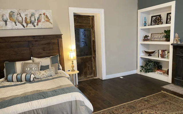 Historic McDonald Airbnb