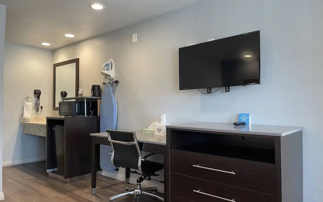 Days Inn by Wyndham Yuba City