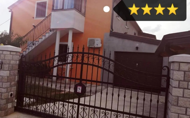Studio Apartment Dorina