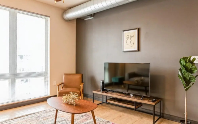 Milwaukee Beautiful Family 2BD 2BA Downtown Apartment