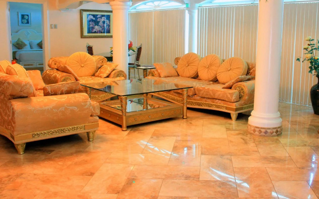 Monaco Suites de Boracay