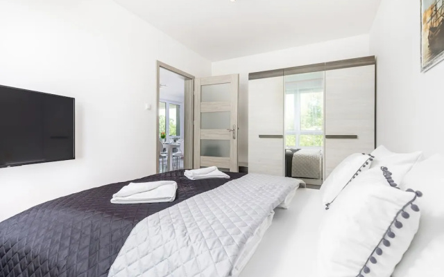 Apartament Deluxe Platany C38 by Renters