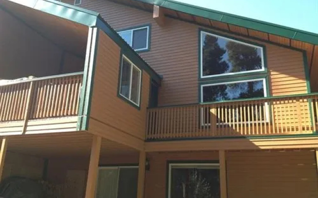 Apex Whitetail Chalet