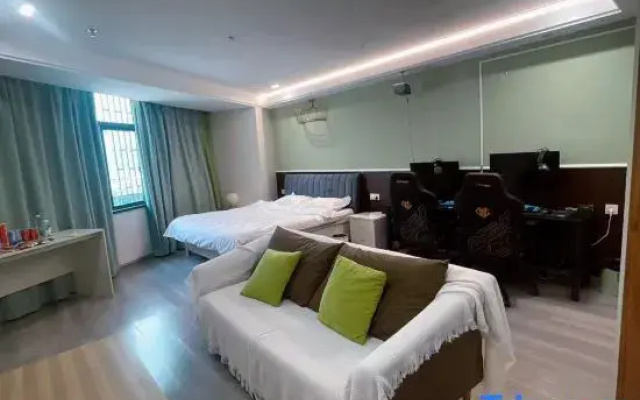 Linhai ZOE E-Sports Hotel (Huan Cheng South Road)
