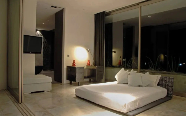 Modern 4BD Villa with Pool in Seminyak