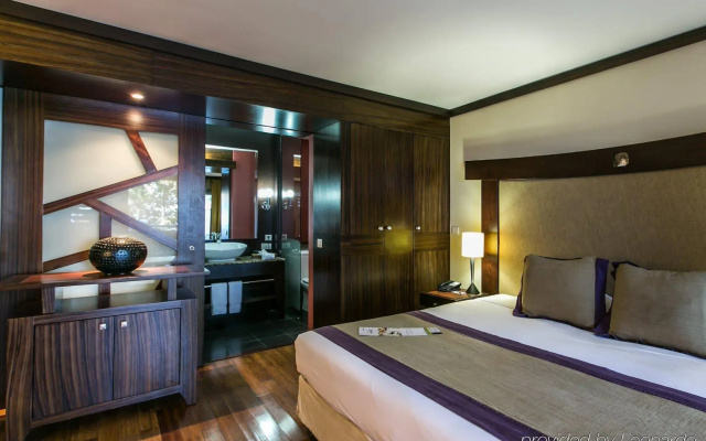 Tahiti Pearl Beach Resort