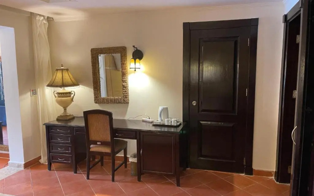 Patio suit, Porto marina
