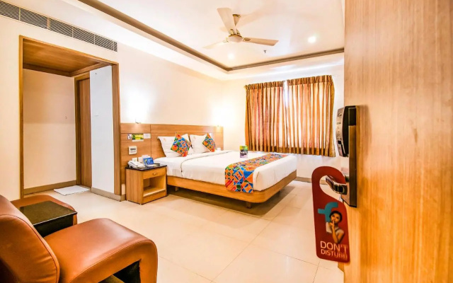 Fabhotel Prime Royal Castle