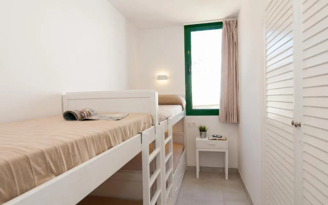 Beachfront Apartment Las Burras Fa03
