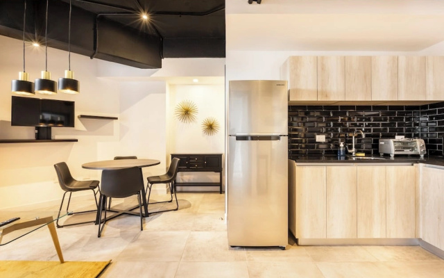 SILK-408 Convenient Apartment in Zone 4