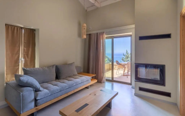 Diapori Suites Hotel