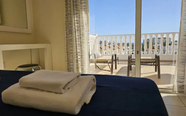 116 AN - Stay Nissi Blossom Apartment
