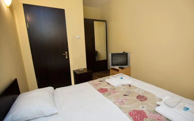 Hotel 4You