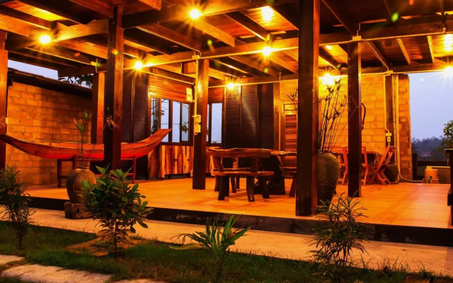 Bangplamo River View Resort