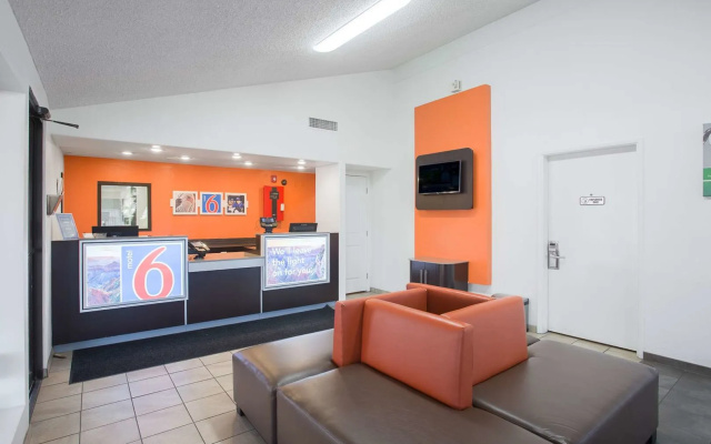 Motel 6 Kingman, AZ - Route 66 West