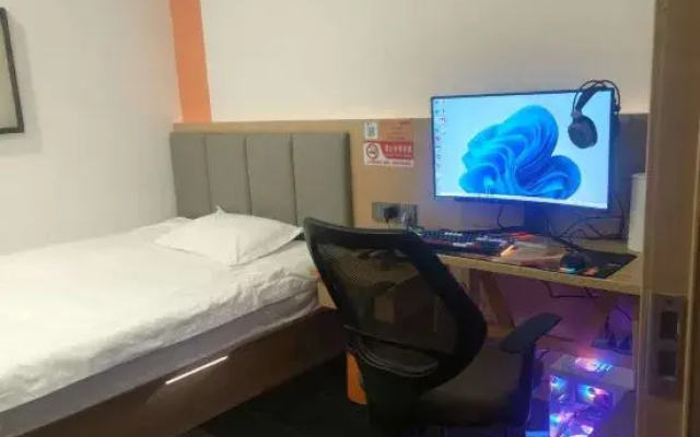 One Plus One Business Hotel