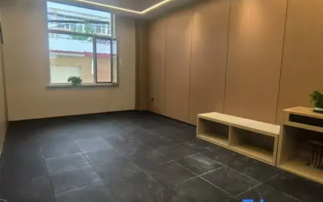 Xilinhot Moonlight Stroll Hotel (Victoria Plaza)