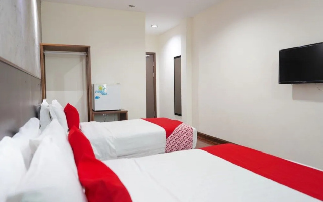 Oyo 43987 Season Inn