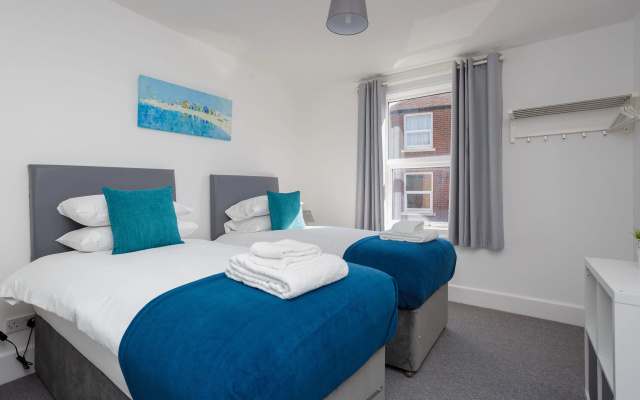 Lowcay Apartment D