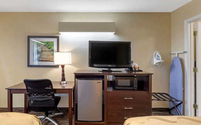 Quality Inn Seneca