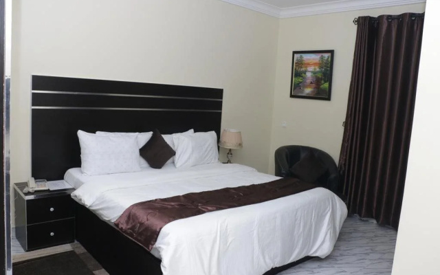 Brookville Hotel & Suites