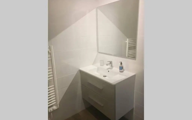 Apt calme VUE LAC - 2 Chambres - Sauna