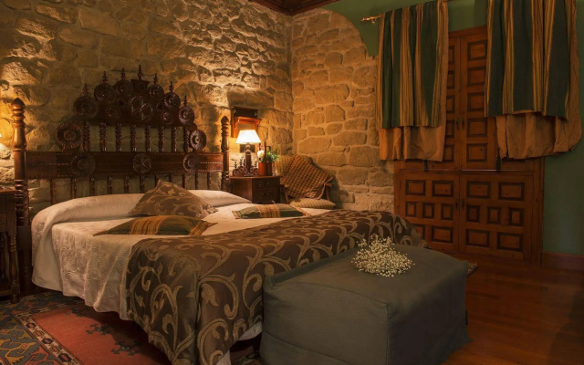 Hotel Castillo El Collado