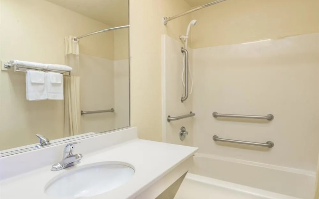 Days Inn Opelika