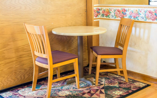 Rodeway Inn & Suites Branford - Guilford