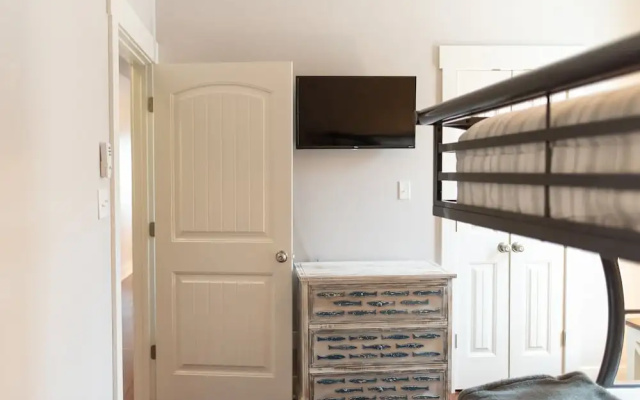 Beach Comber 2 Bedroom Condo
