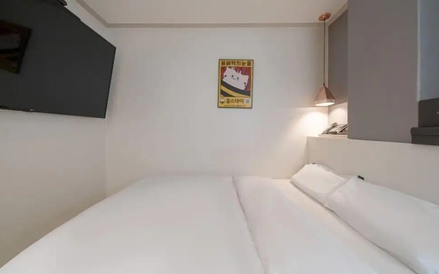 Hotel Nine