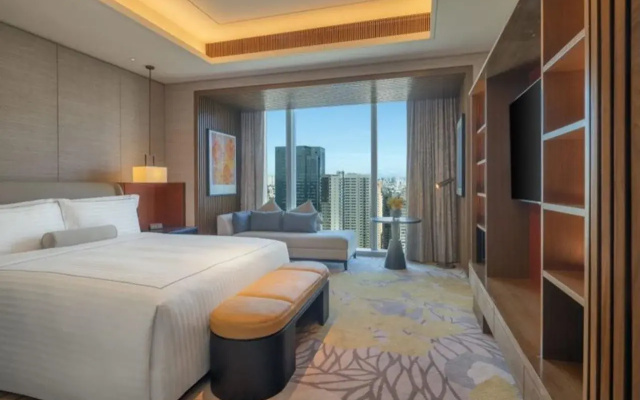 Solaire Resort North