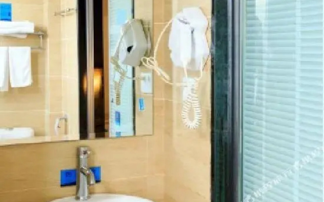 Yintan Nanning Business Hotel