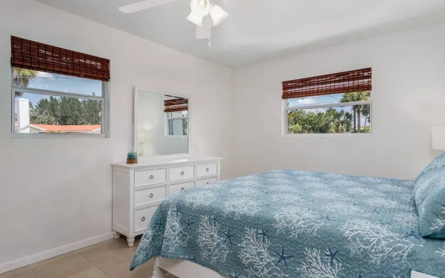 Nokomis Home Close to Beach