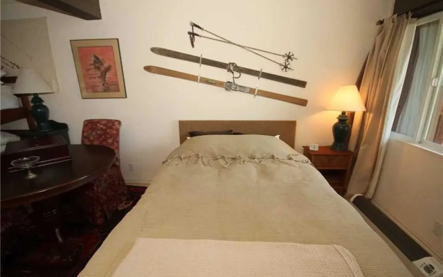 Mammoth Ski & Racquet Club #54