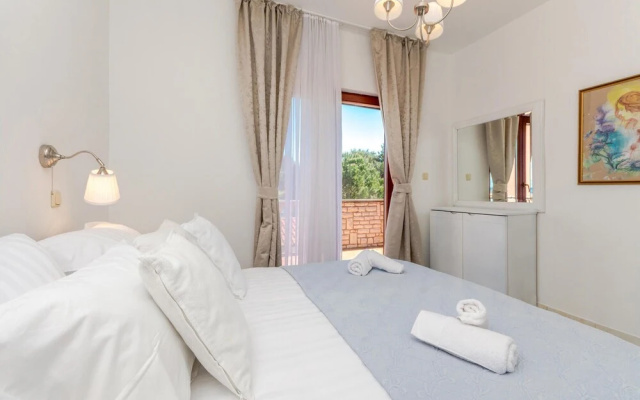 Amazing Home in Ugljan With Wifi and 4 Bedrooms