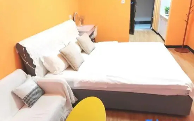 Star Cinema Homestay (Wuhan Station Branch Happy Valley Branch)