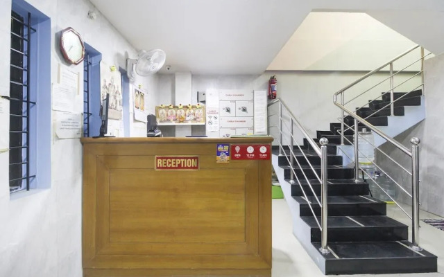 OYO 8053 Banu Residency