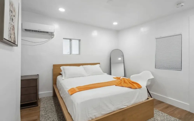 Casa Roselle 3 in Hollywood