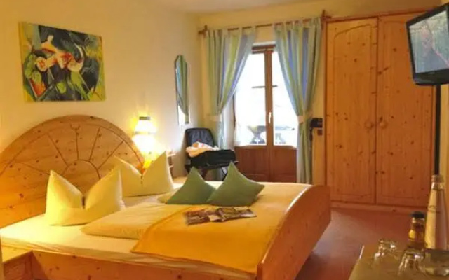 Gasthof Hotel WALTRAUD
