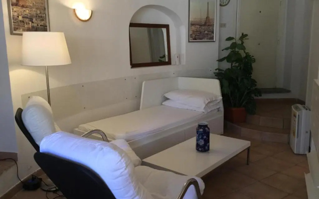 Near Ifo Roma Sweet Home Studio Apartment